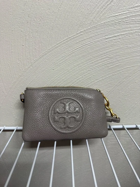 Tory Burch Pebbled Leather Wristlet in Taupe Gray - Picture 1 of 4